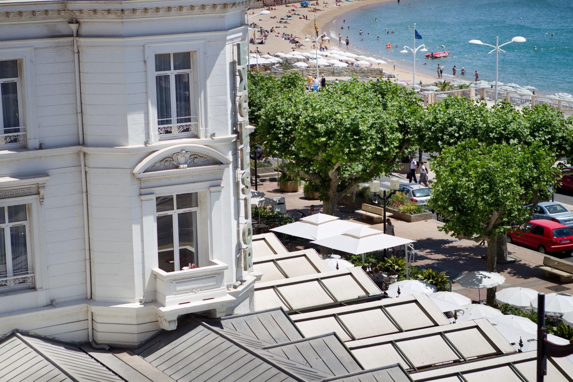 Excelsior Hotel 4*