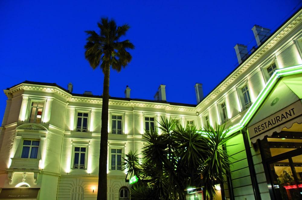 Excelsior Hotel