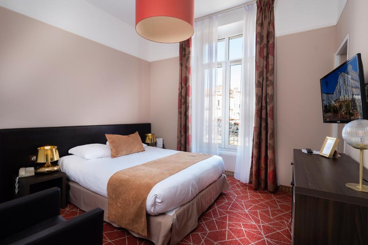 Excelsior Hotel 4*